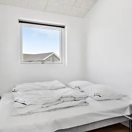 Casa de Férias Cozy In With Sauna Hadsund